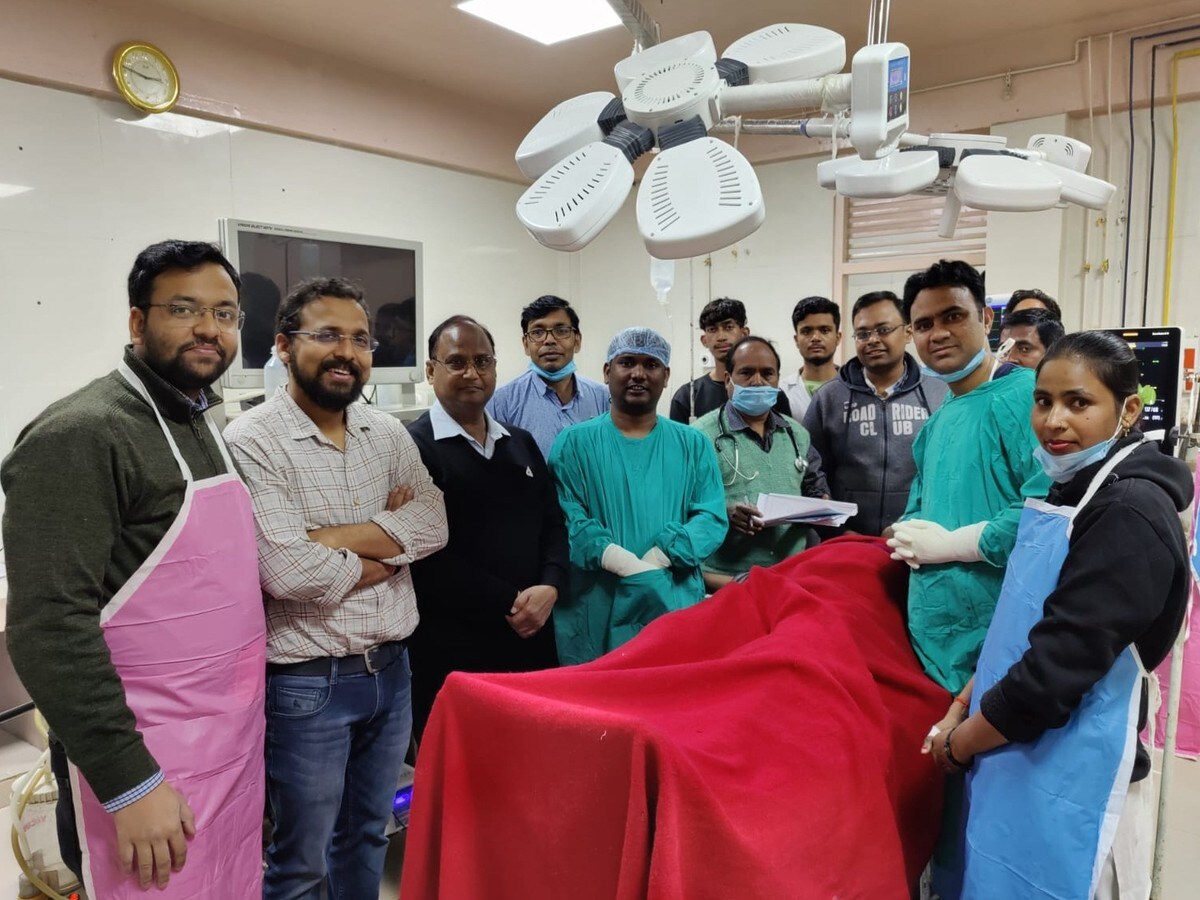 सदर में पहली बार बड़ी आंत के कैंसर का सफल ऑपरेशन, बायोप्सी में हुआ था डिटेक्ट