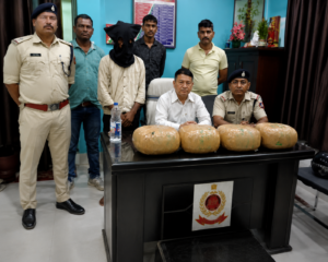 Ranchi News: रांची रेलवे स्टेशन पर 12 किलो गांजा के साथ युवक गिरफ्तार, RPF की बड़ी कार्रवाई
