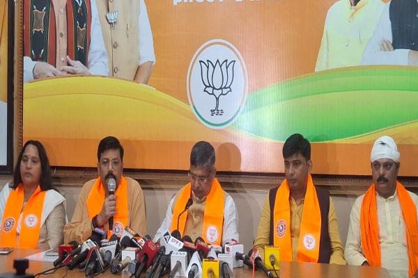 Ranchi News: BJP प्रदेश अध्यक्ष आदित्य साहू ने कांग्रेस के प्रदर्शन पर उठाए सवाल